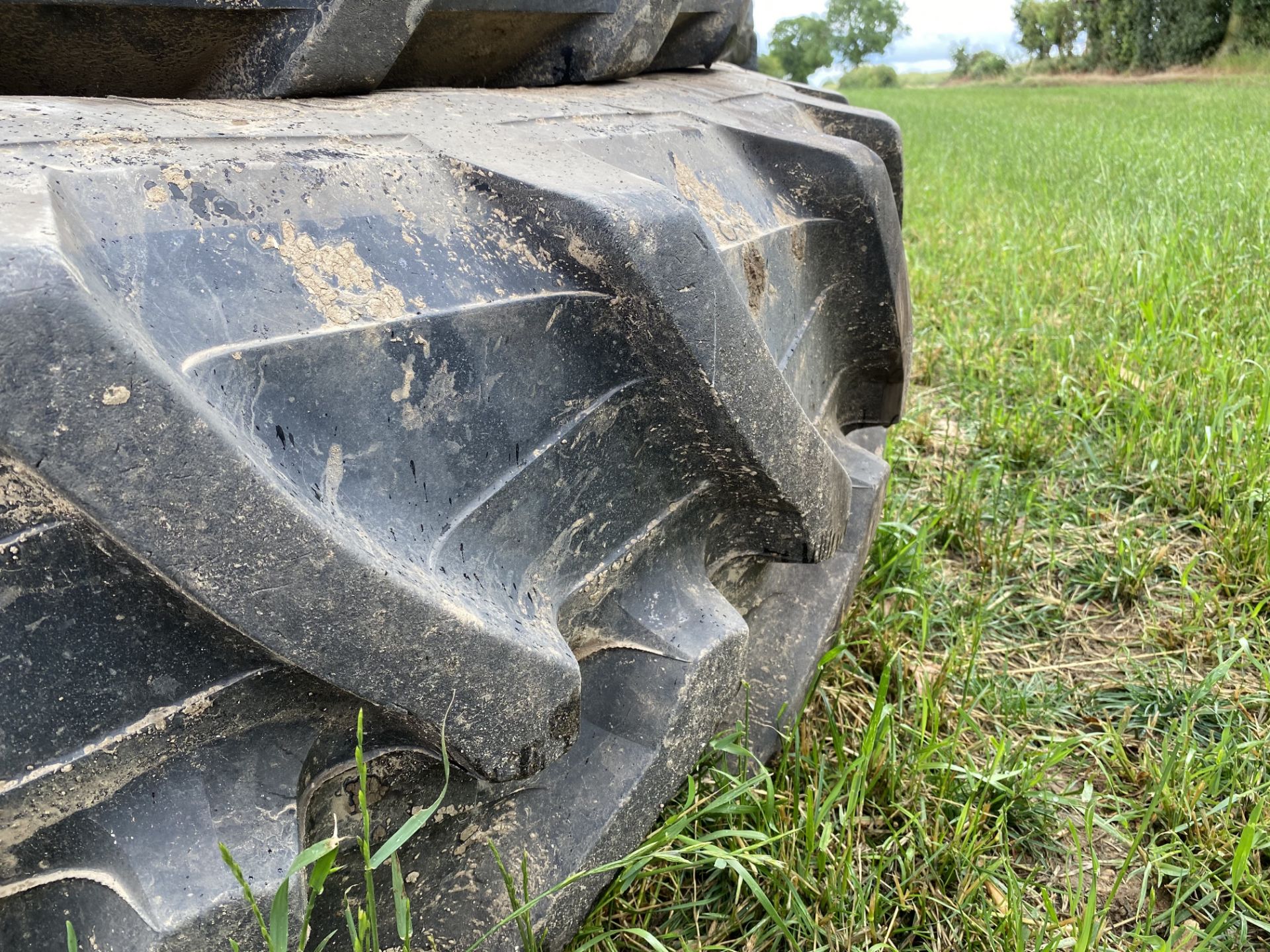 Set of row crop wheels and tyres to fit Massey Ferguson. Comprising 420/85R28 fronts @ 80% and 480/ - Image 8 of 12