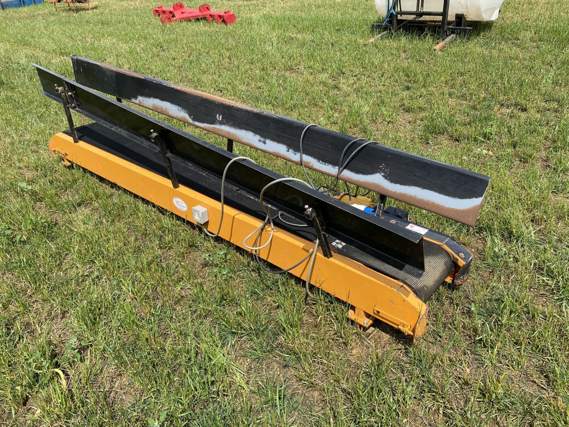 Walthambury 10ft bag conveyor. LM