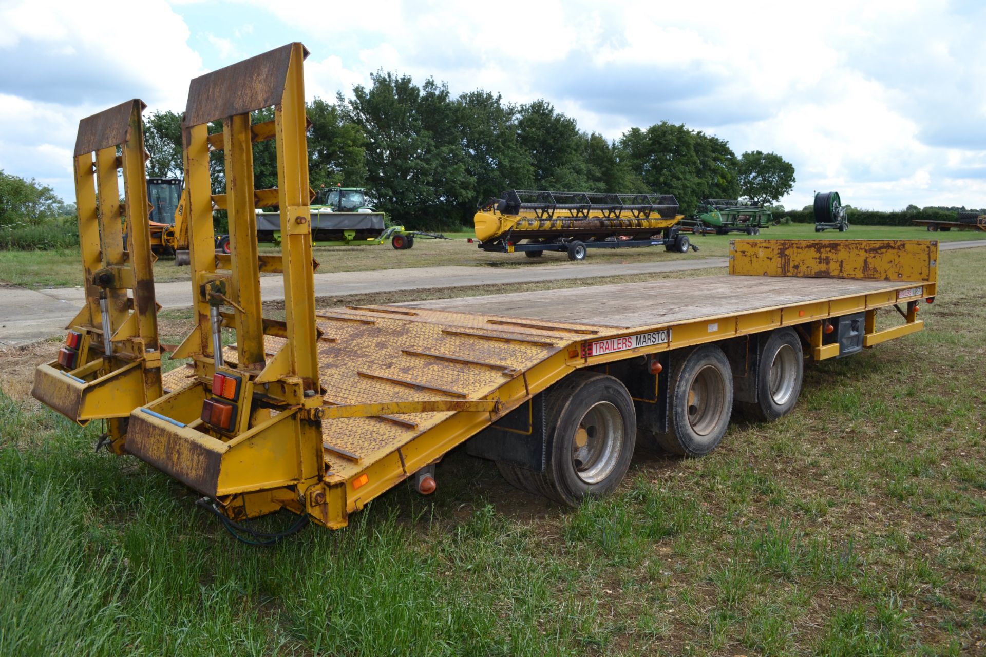 AS Marston 25ft 22T tri-axle beaver tail plant trailer. Model MPT22PT. 11/2007. With air brakes, - Image 3 of 17