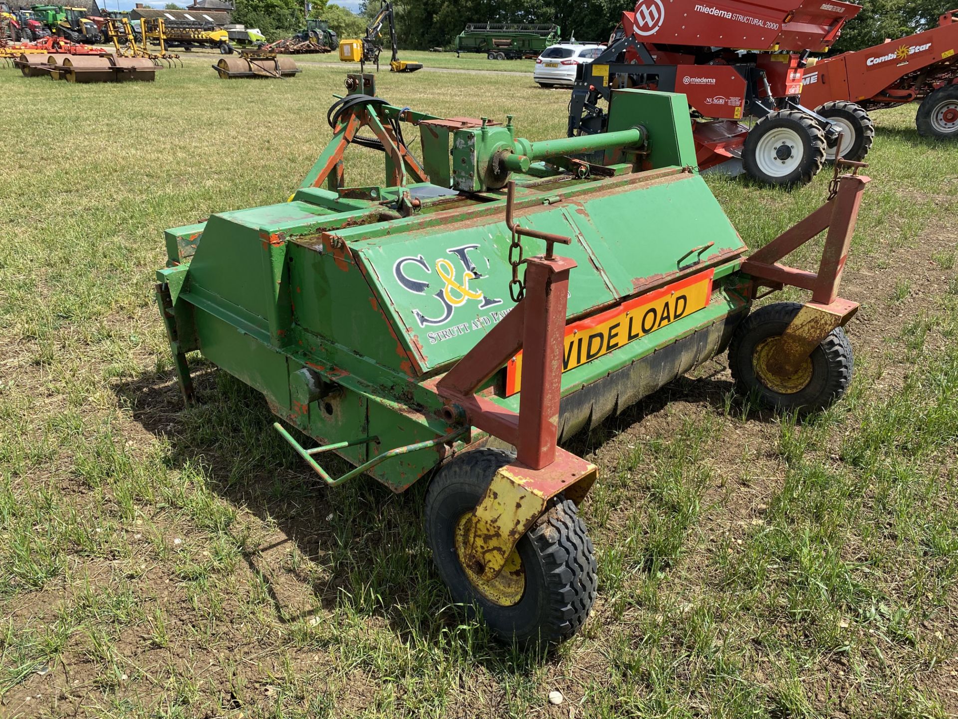 Front mounted haulm topper. Set for 72'' beds. LM - Image 5 of 12