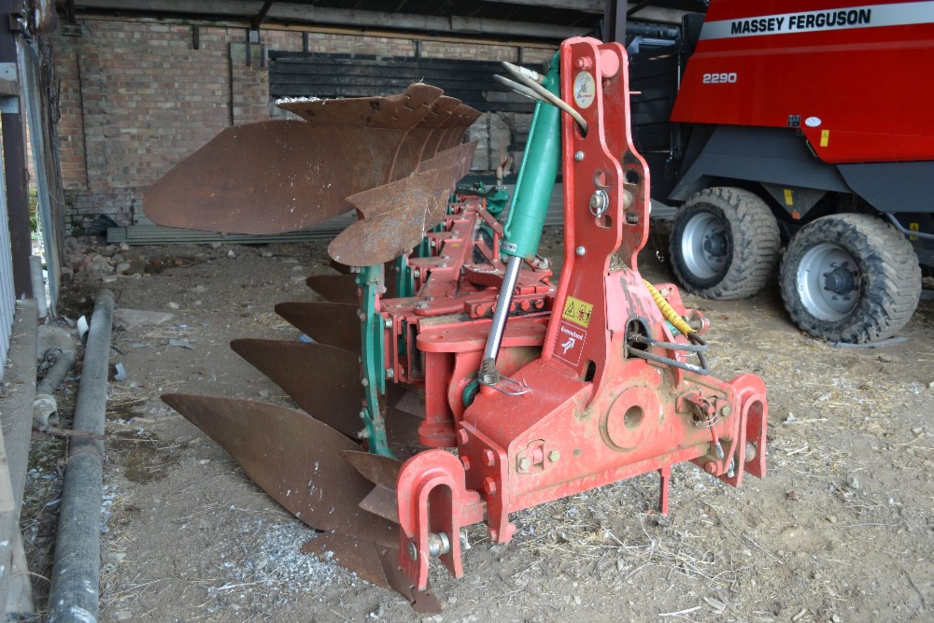 Kverneland LD85 5+1F reversible plough. Model KKLD-85-300. 2016. Serial number KKLD018749. With - Image 12 of 12