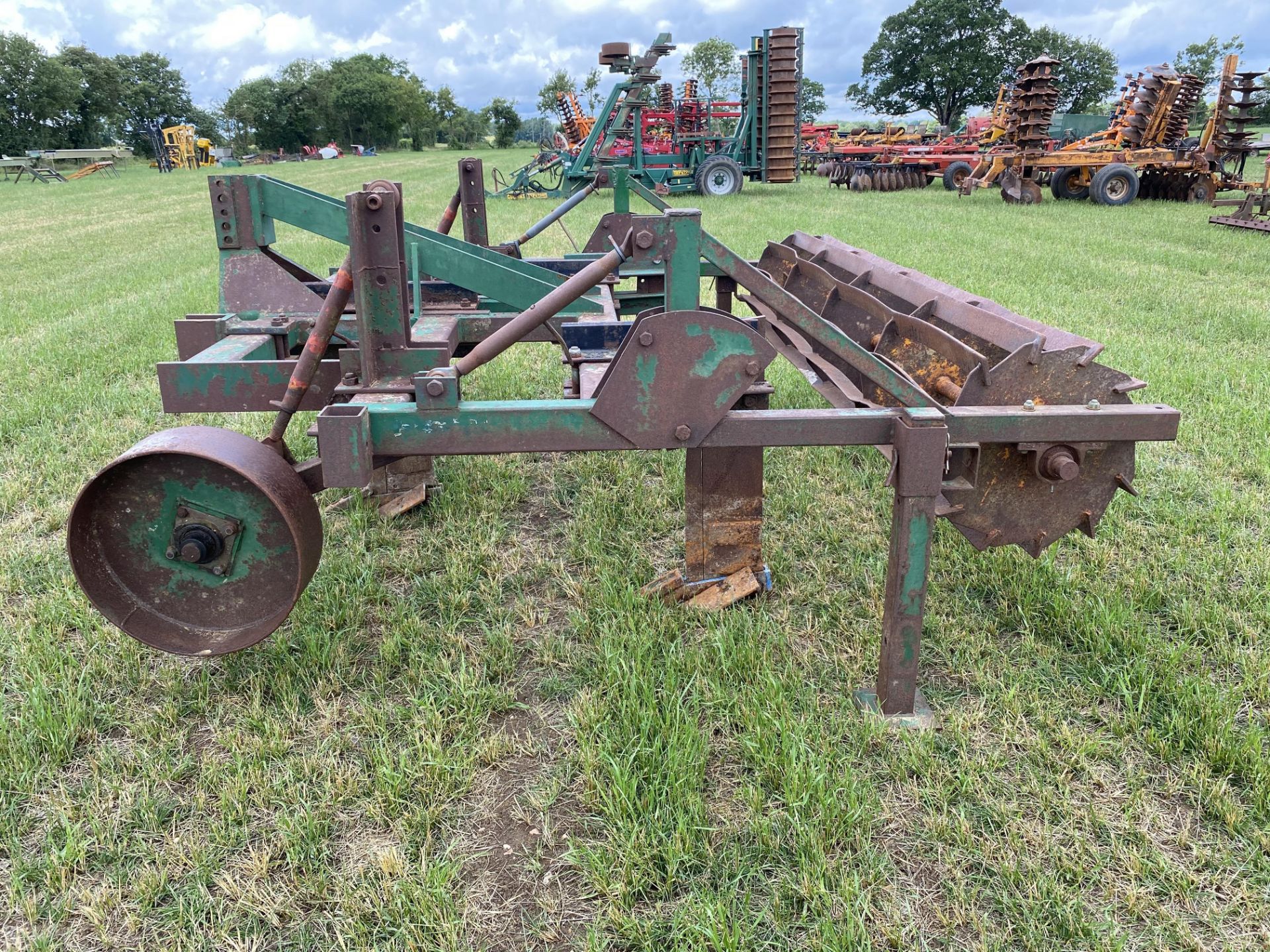 Cousins three leg subsoiler. With cage crumbler and depth wheels. LV - Image 2 of 17