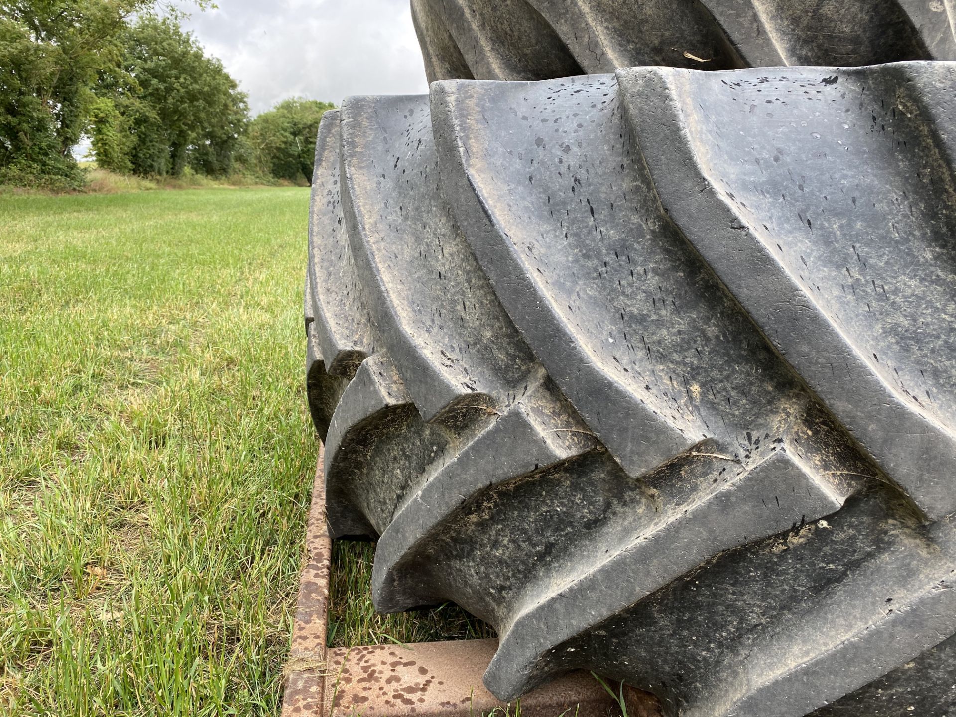 Set of Trelleborg Twin wheels and tyres to fit New Holland 6090. Comprising 750/45-30.5 fronts @ 30% - Image 8 of 15