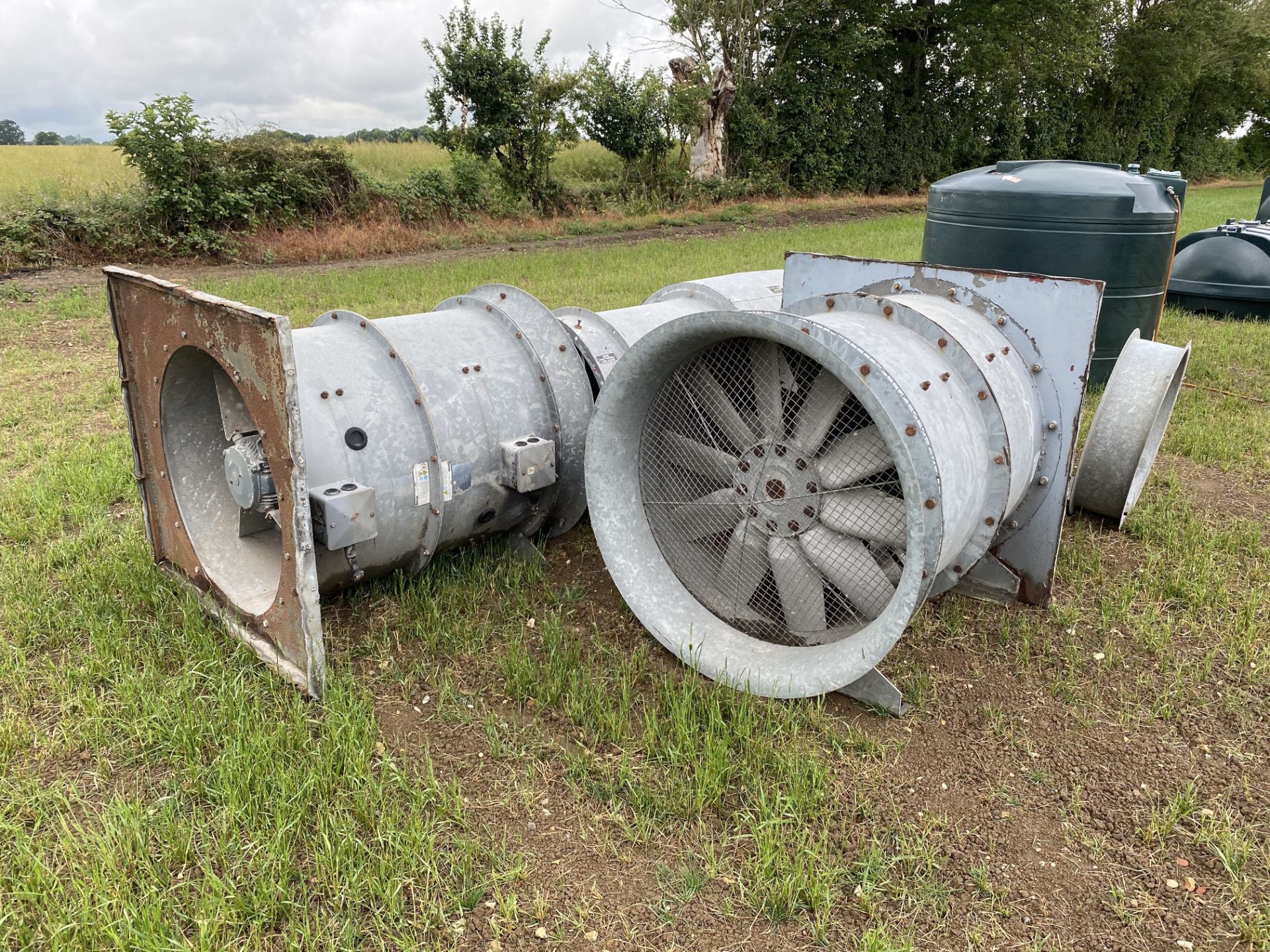 3x 3ft building fans, with some ducting. M - Image 3 of 8