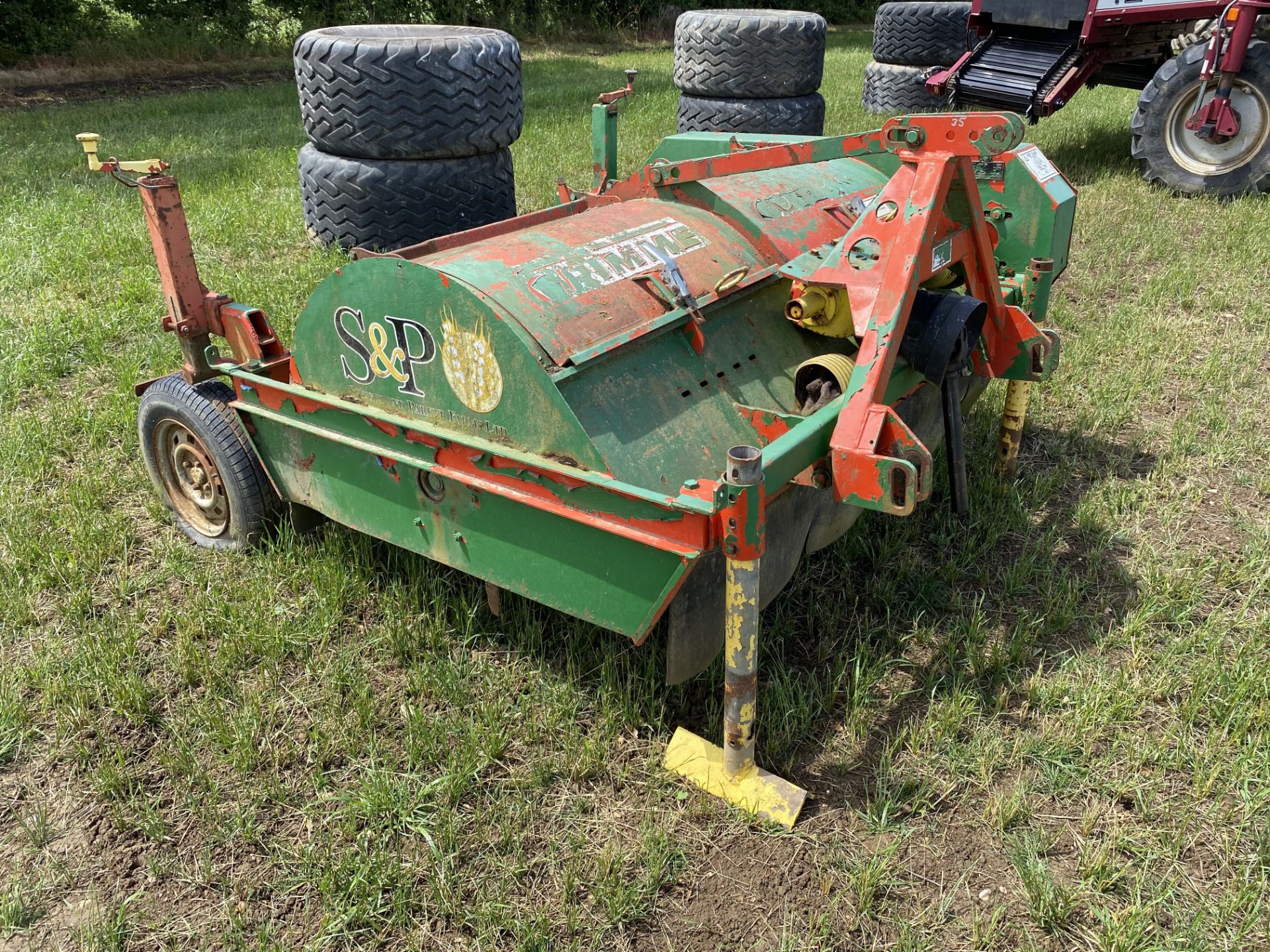 Grimme KS front mounted haulm topper. Set for 72'' beds. LM