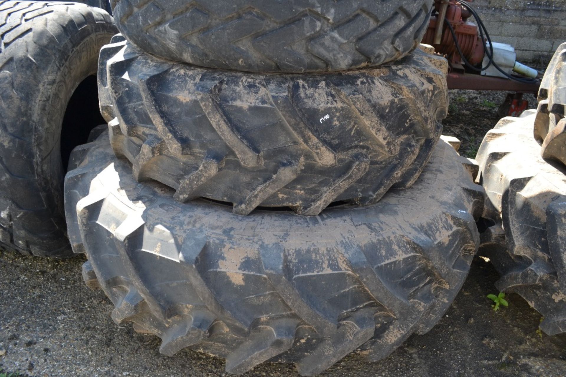 Set of row crop wheels and tyres to fit Massey Ferguson. Comprising 420/85R28 fronts @ 80% and 480/ - Image 12 of 12