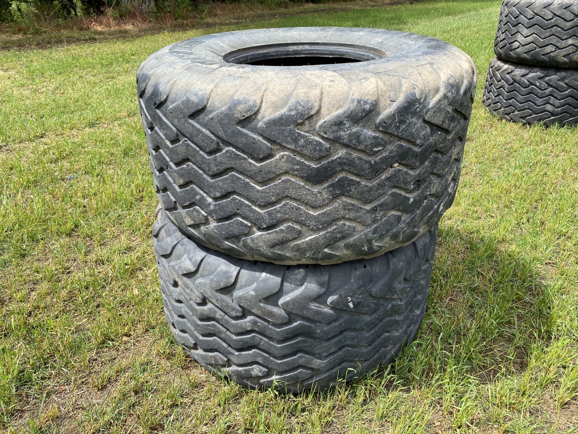 2x 650/65R22.5 trailer tyres. M - Image 2 of 8