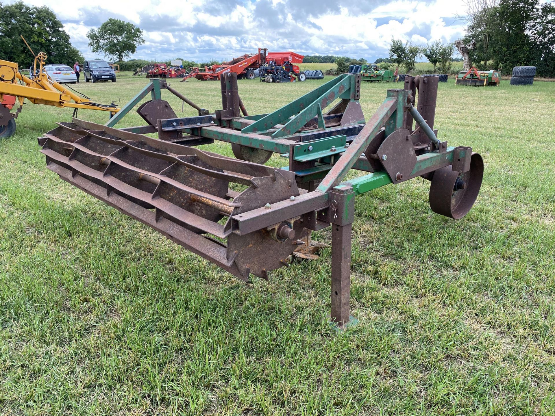 Cousins three leg subsoiler. With cage crumbler and depth wheels. LV - Image 5 of 17