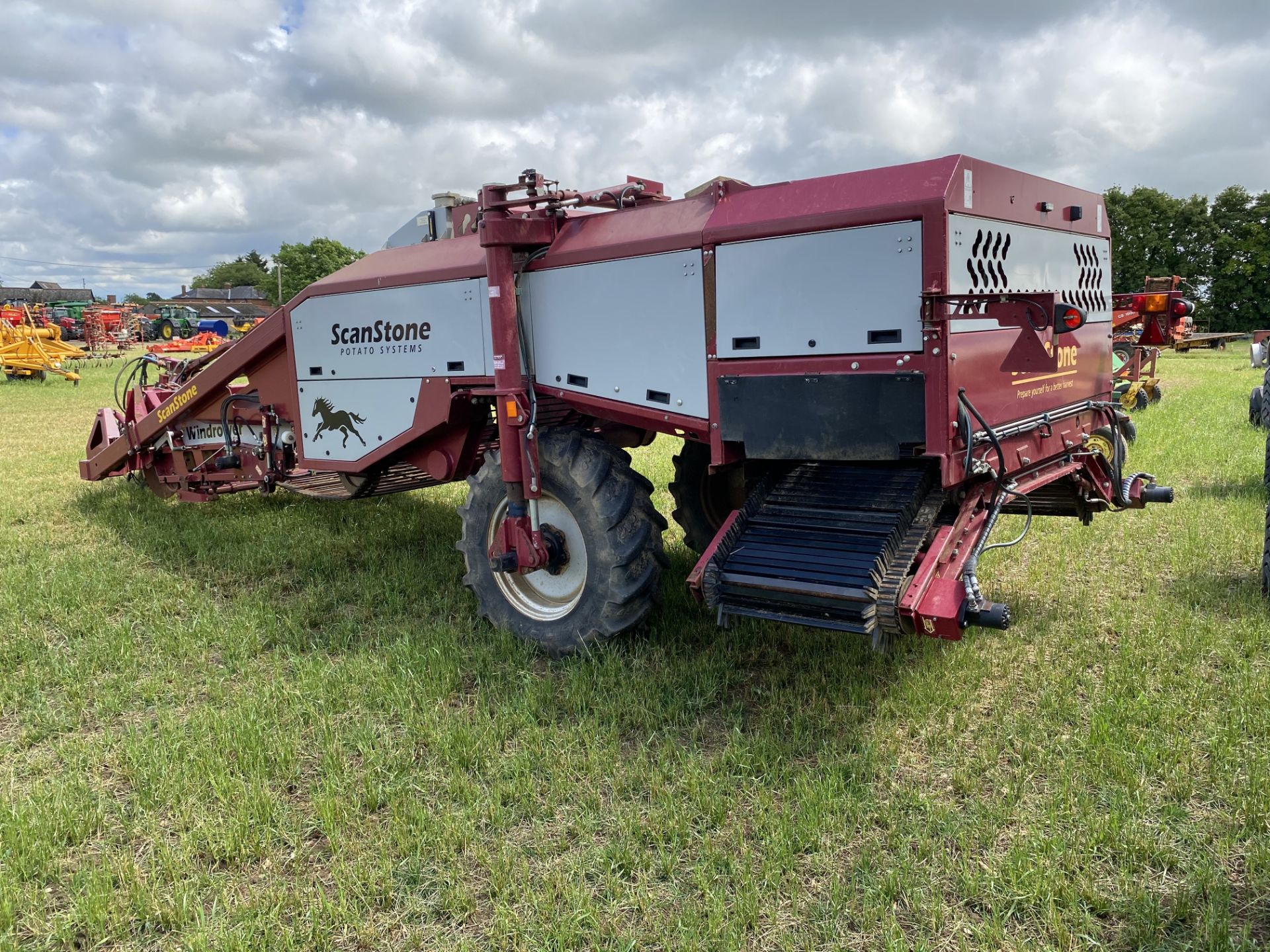 Scanstone trailed Windrower. Model WD17-2+5. 2014. Serial number 2030. Set for 72" beds. LM - Image 5 of 29