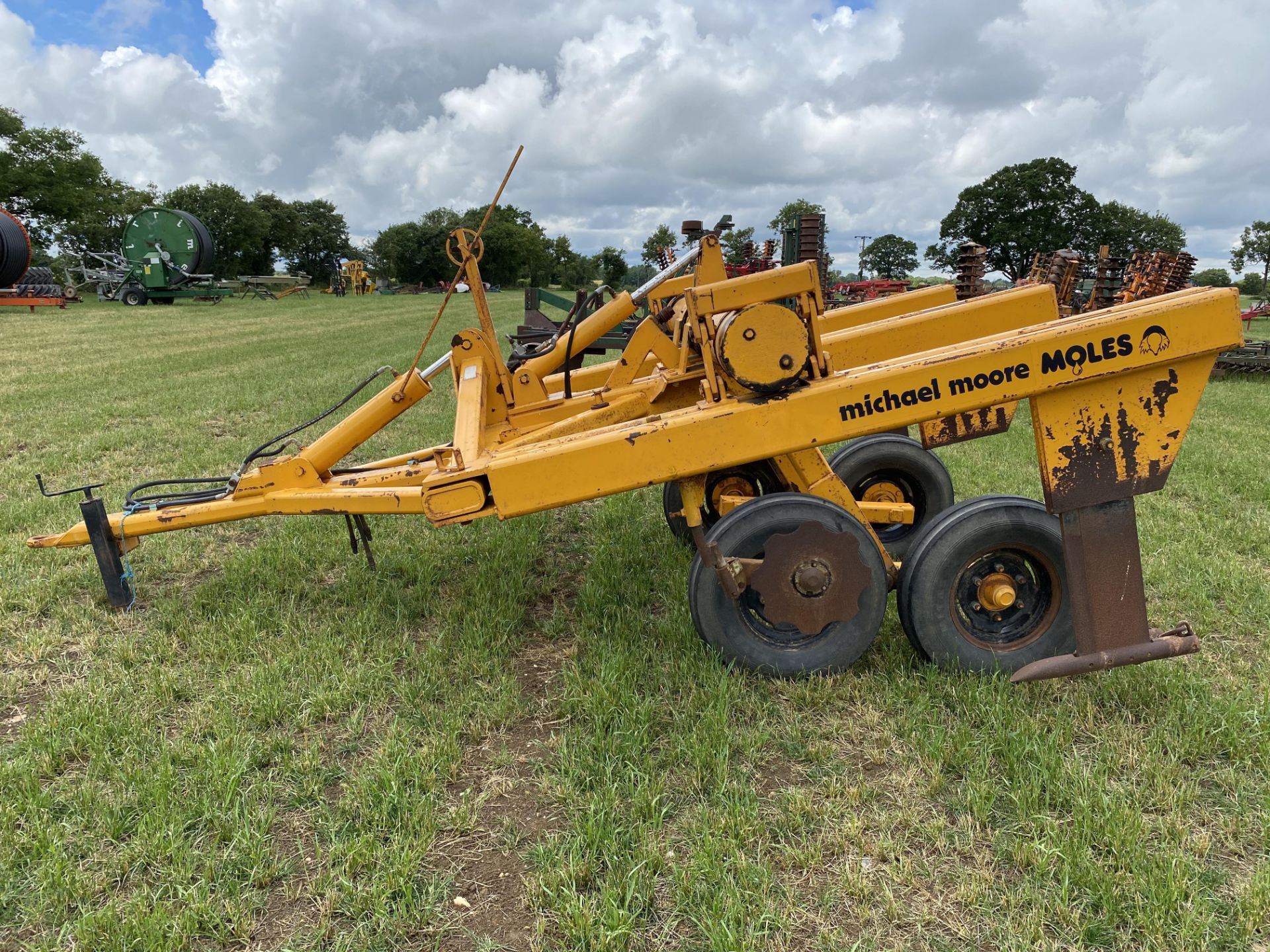 Michael Moore Moles Twin HR two leg mole plough (with fitting for third). Serial number 2403. M - Image 2 of 19