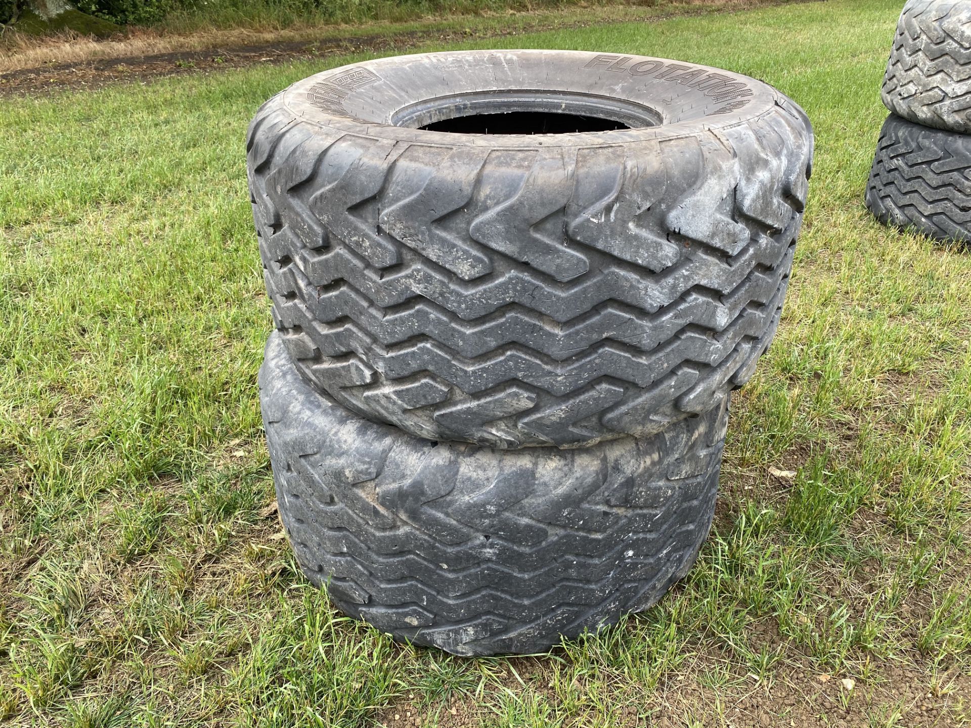 2x 650/65R22.5 trailer tyres. M - Image 2 of 8