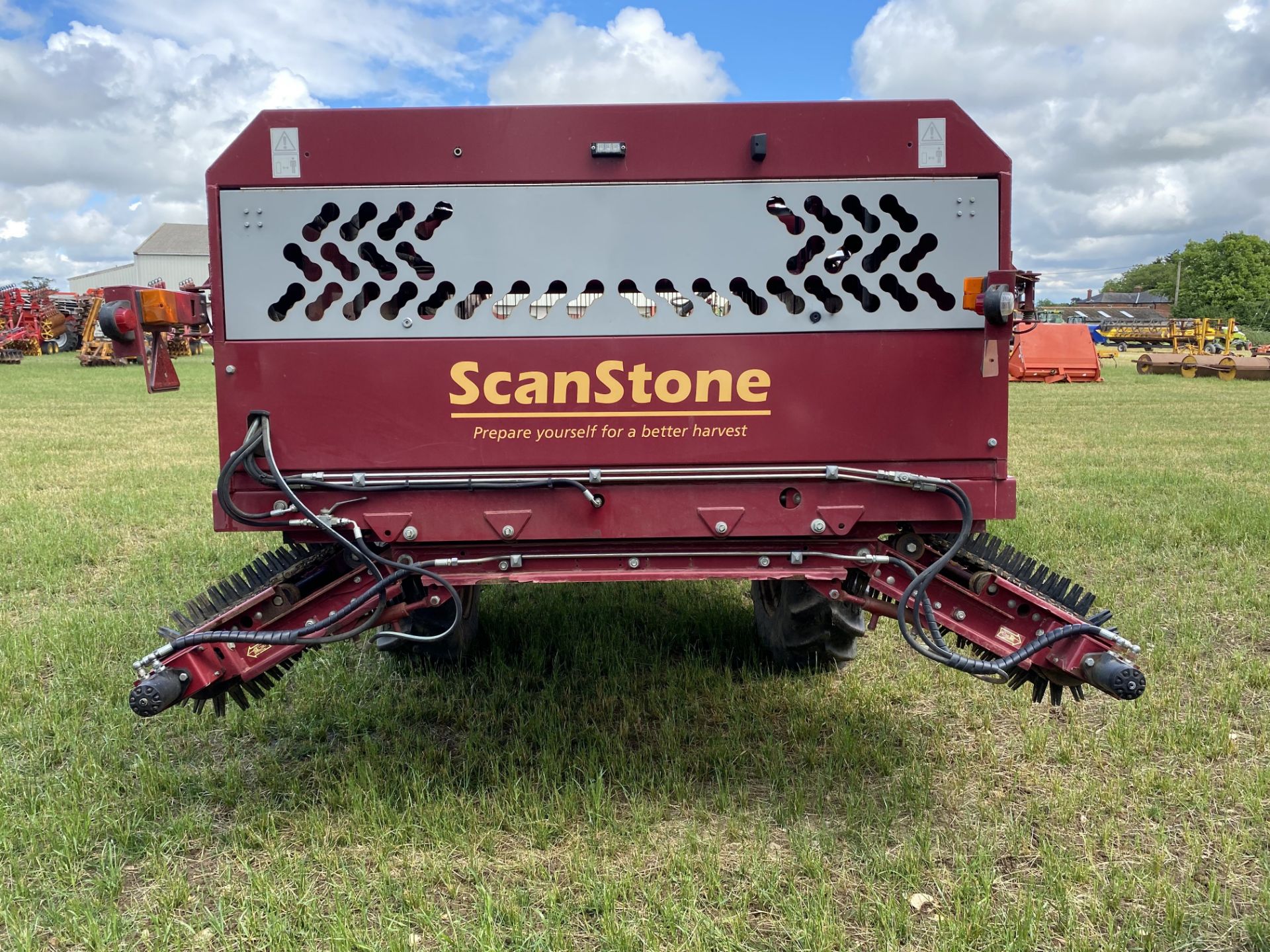 Scanstone trailed Windrower. Model WD17-2+5. 2014. Serial number 2030. Set for 72" beds. LM - Image 6 of 29