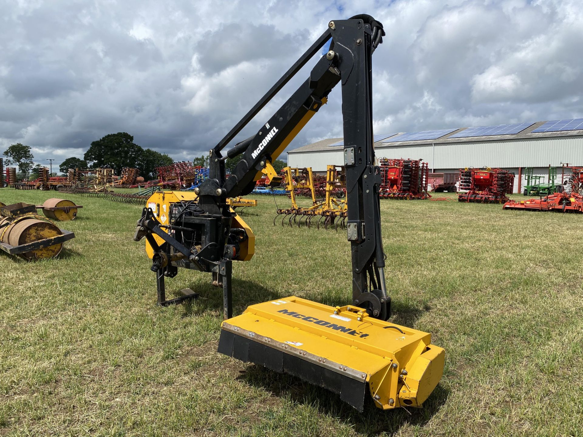 McConnel PA6565T linkage mounted hedge cutter. Machine number 6565924. 2014. Serial number M1435143. - Image 3 of 23