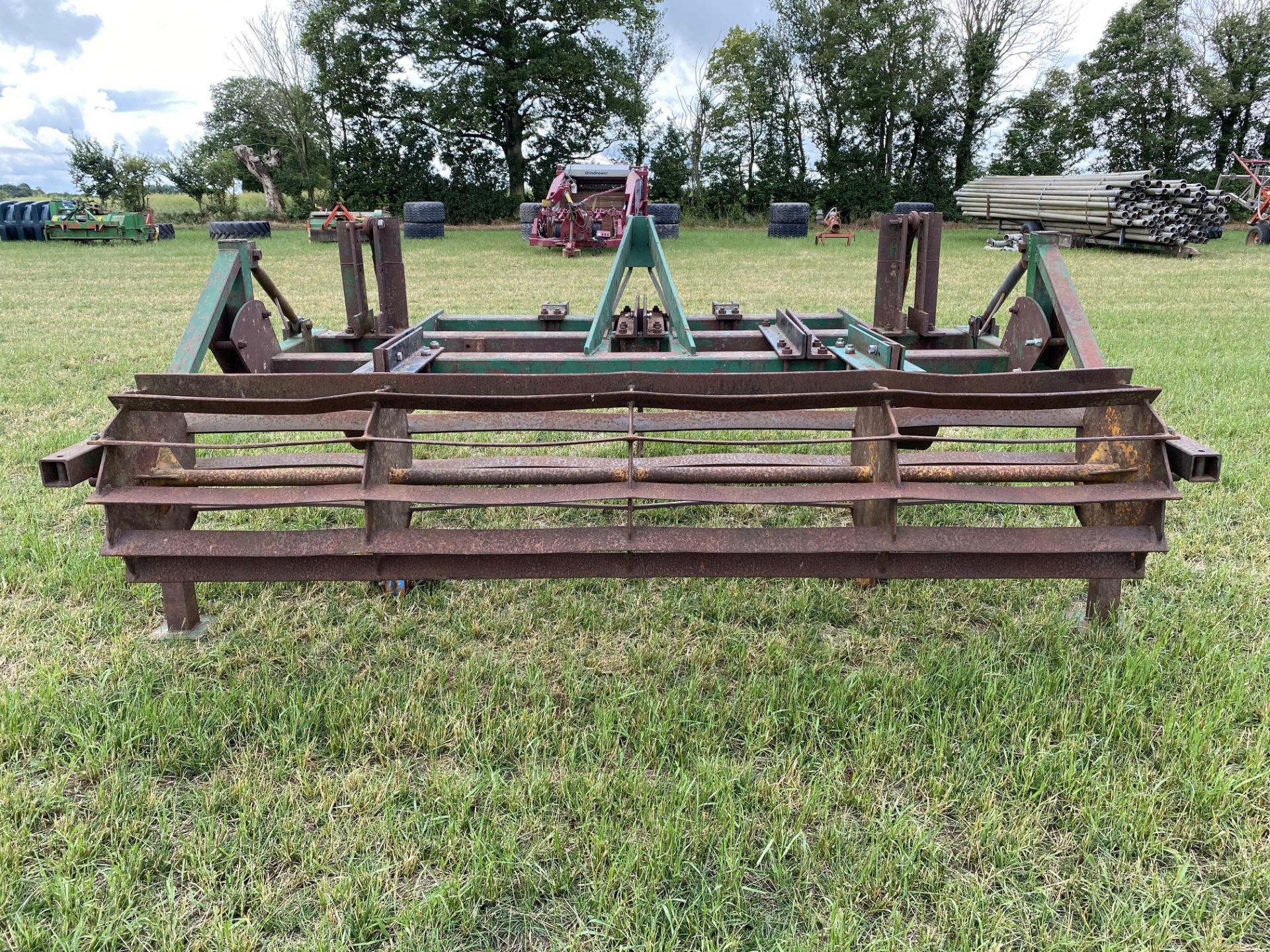 Cousins three leg subsoiler. With cage crumbler and depth wheels. LV - Image 4 of 17