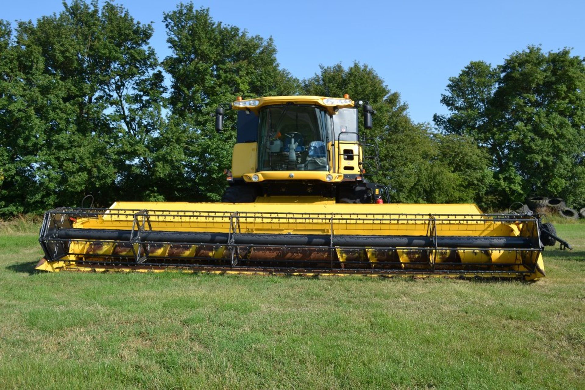 New Holland CR9070 rotary combine. Registration EU12 JCJ. Date of first registration 05/07/2012. 2,2 - Image 12 of 56