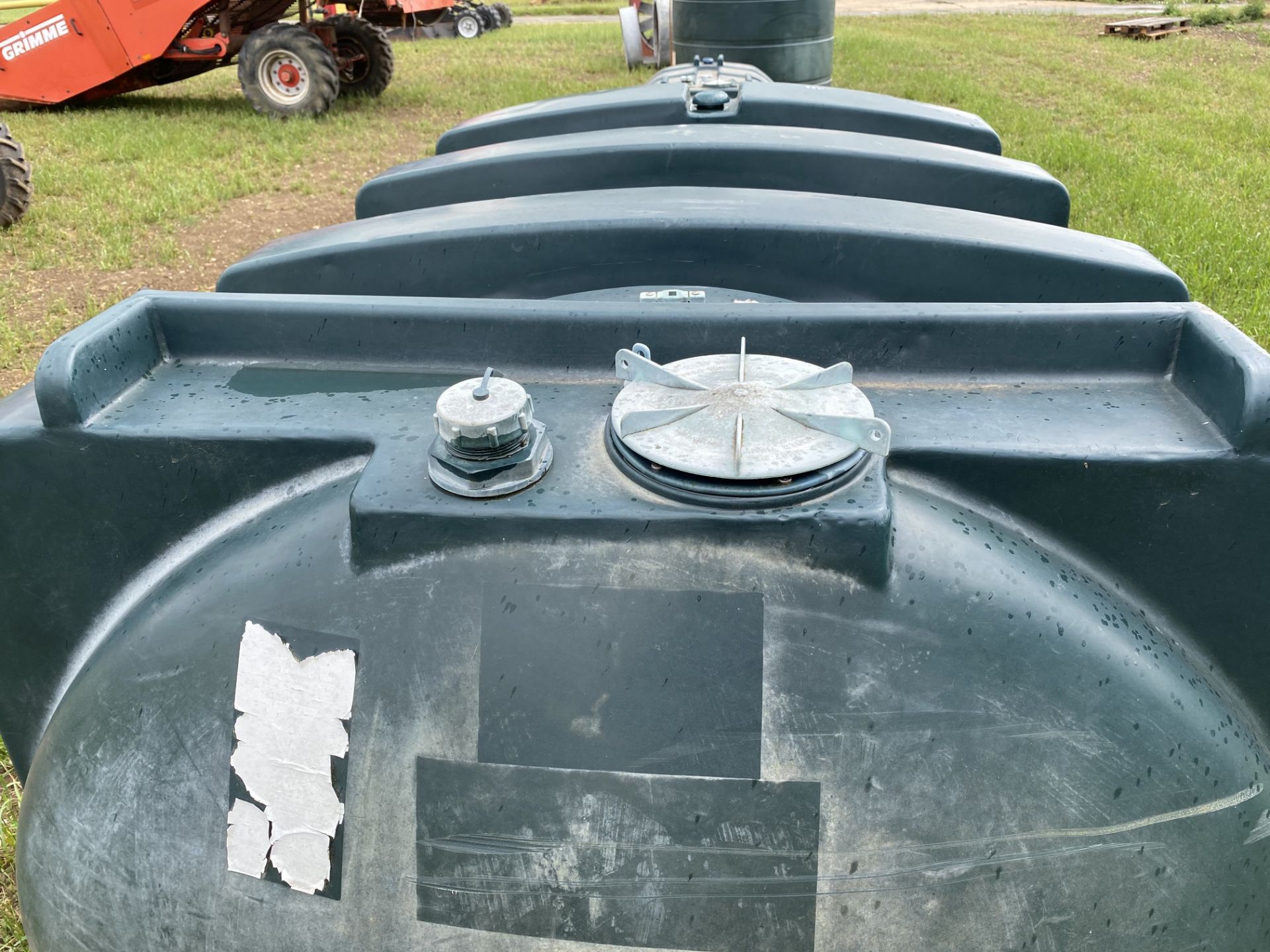 Plastic oil tank. M - Image 5 of 7