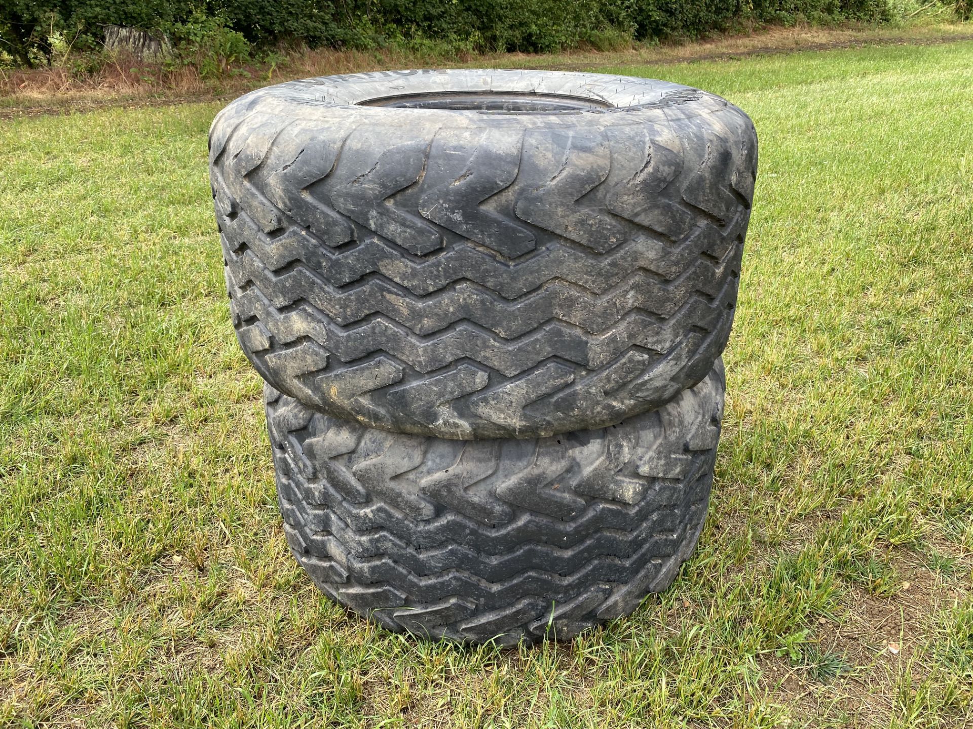 2x 650/65R22.5 trailer tyres. M - Image 2 of 8