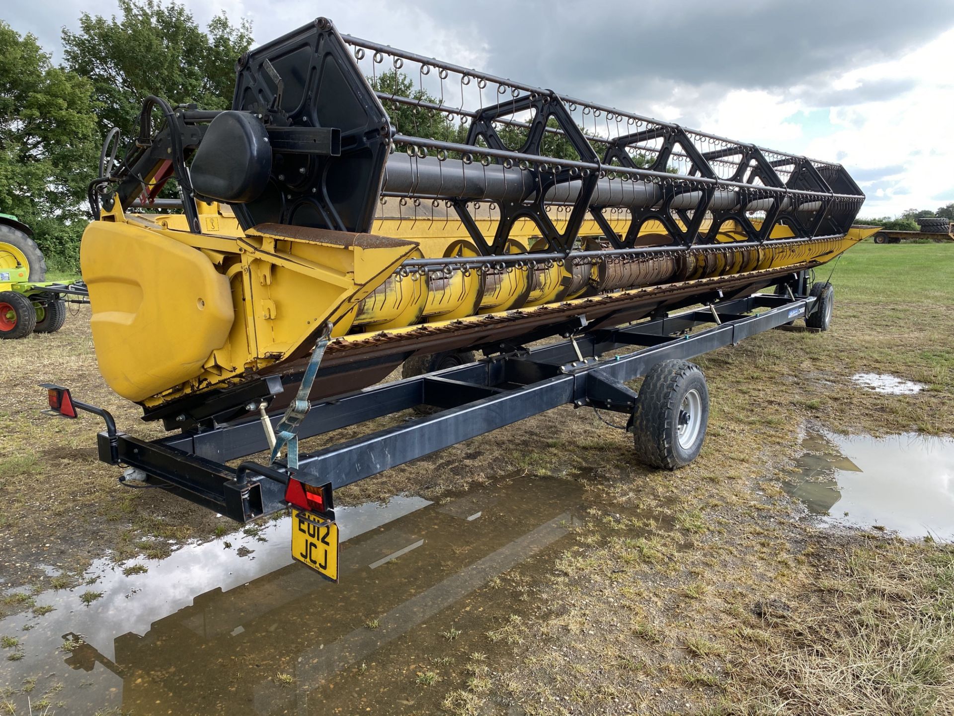 New Holland CR9070 rotary combine. Registration EU12 JCJ. Date of first registration 05/07/2012. 2,2 - Image 38 of 56