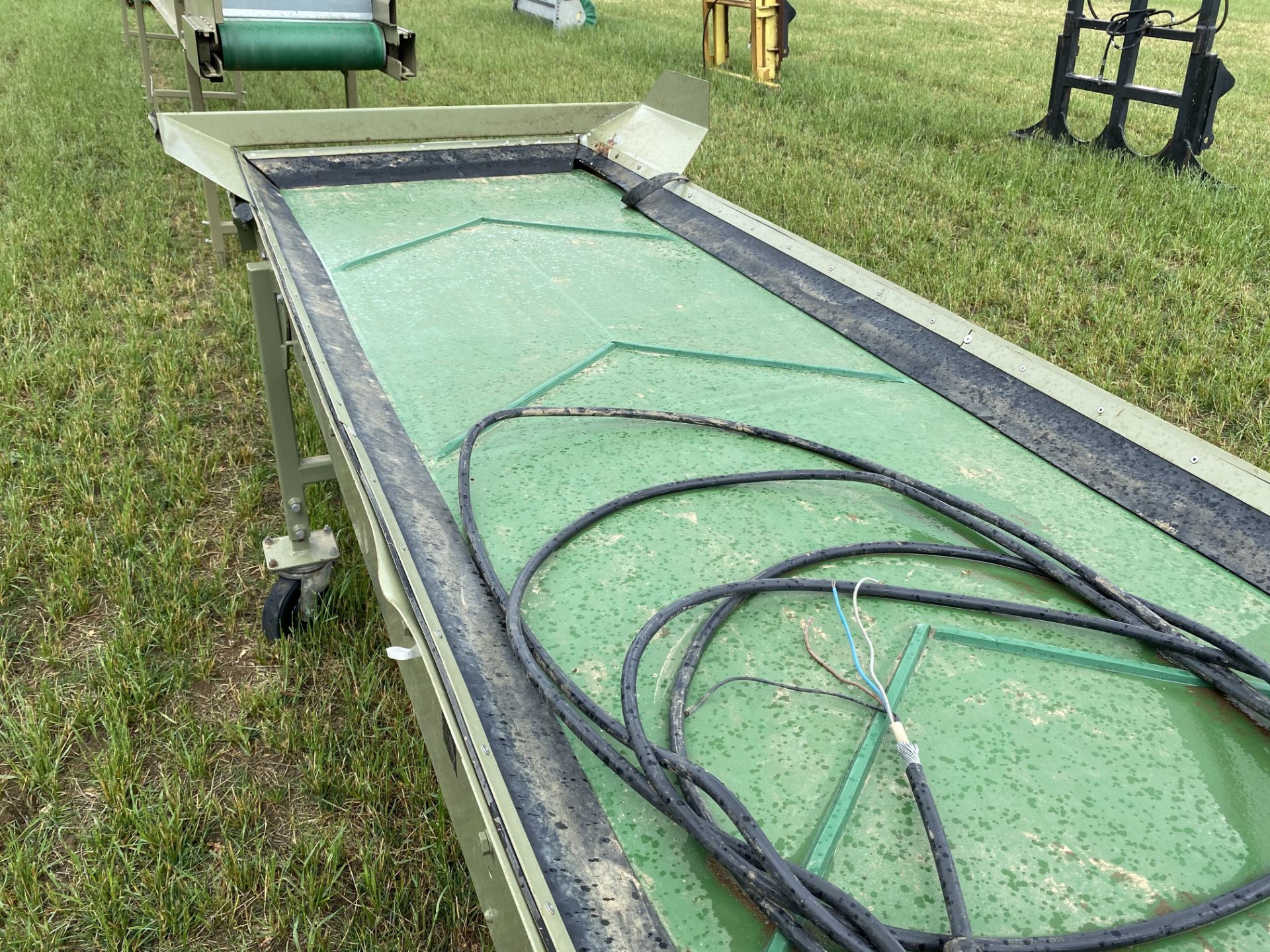 Herbert 13ft x 3ft flat belt conveyor. LM - Image 5 of 8