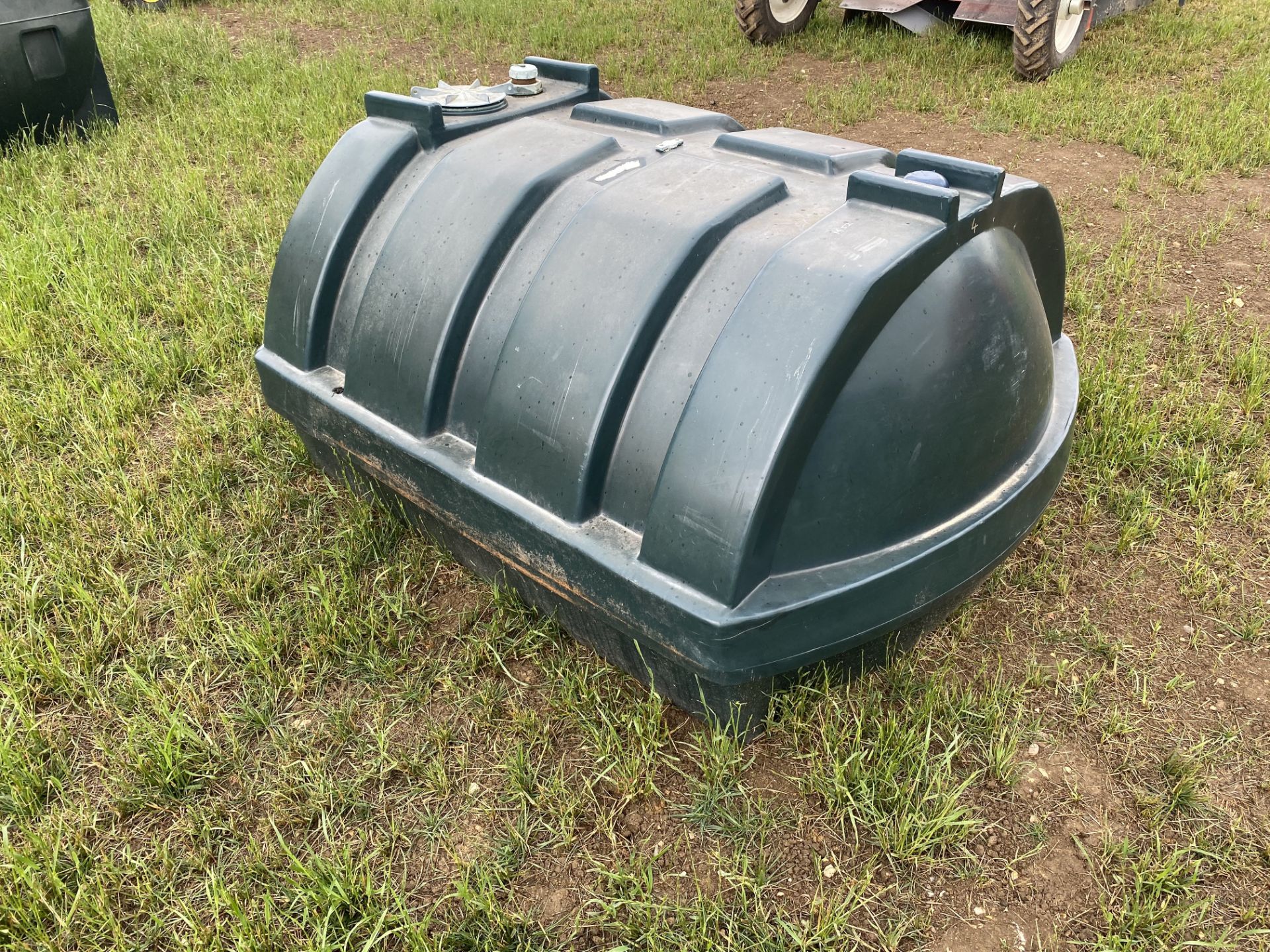 Titan 1200L oil tank. M