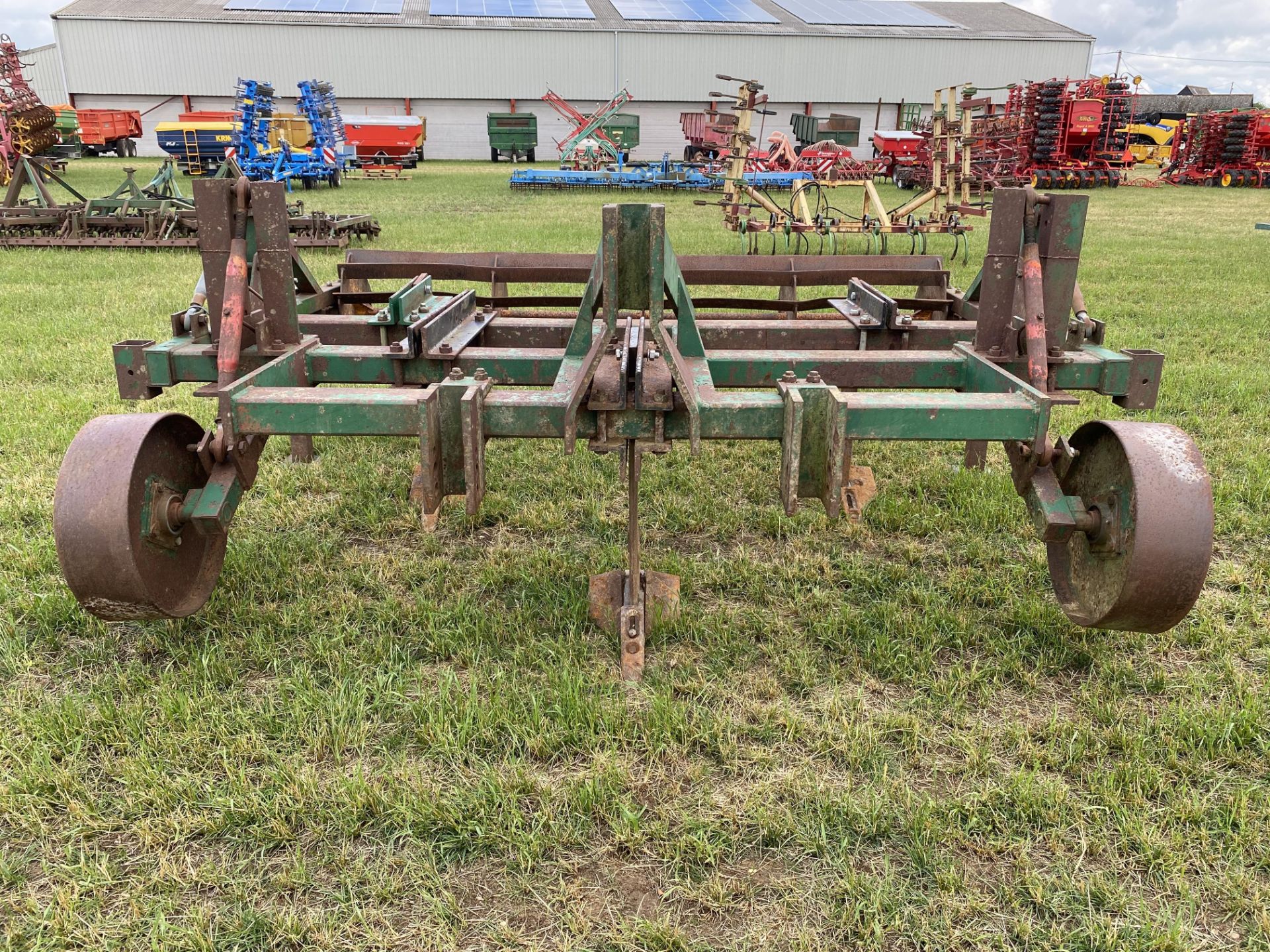 Cousins three leg subsoiler. With cage crumbler and depth wheels. LV - Image 8 of 17