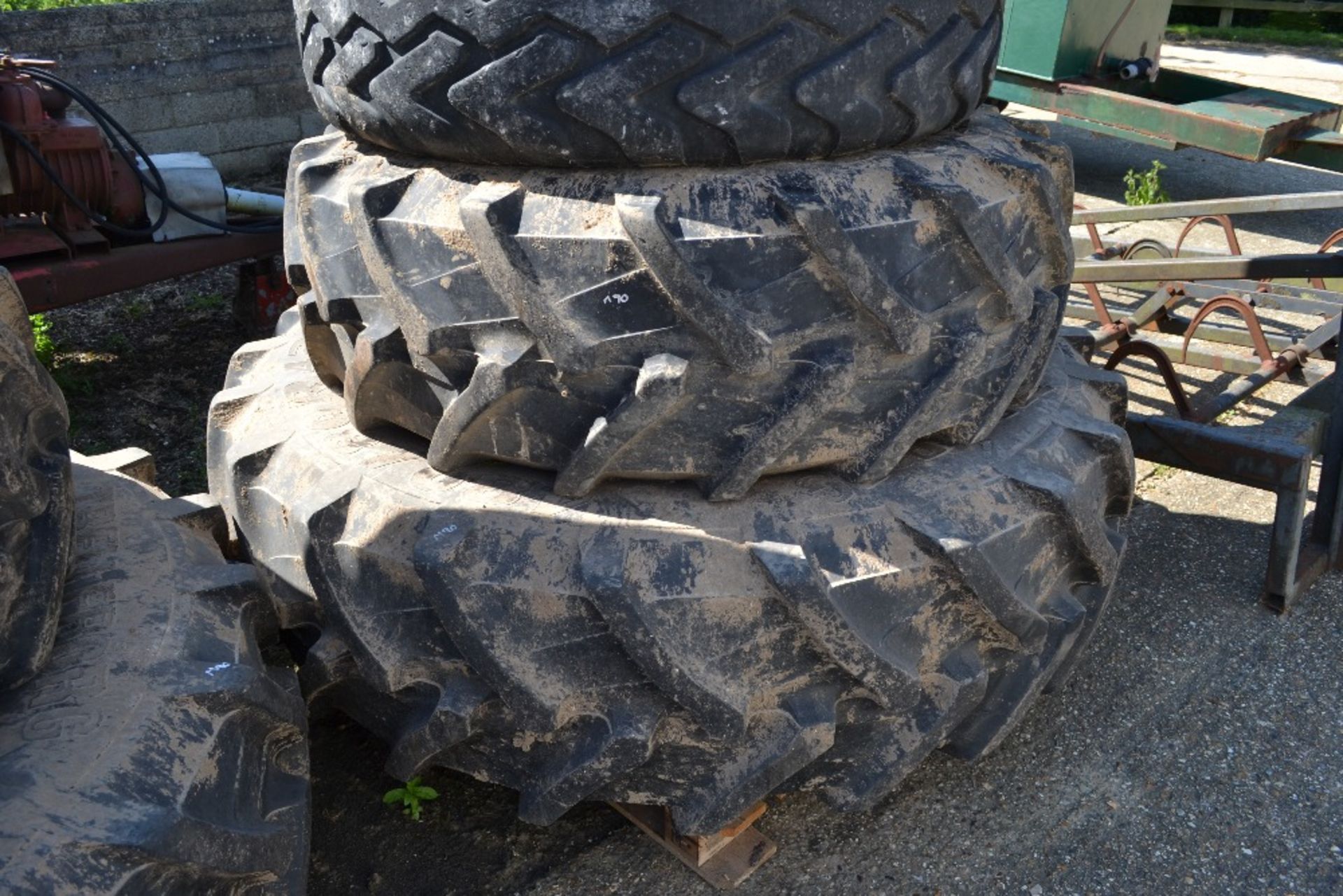 Set of row crop wheels and tyres to fit Massey Ferguson. Comprising 420/85R28 fronts @ 80% and 480/ - Image 11 of 12