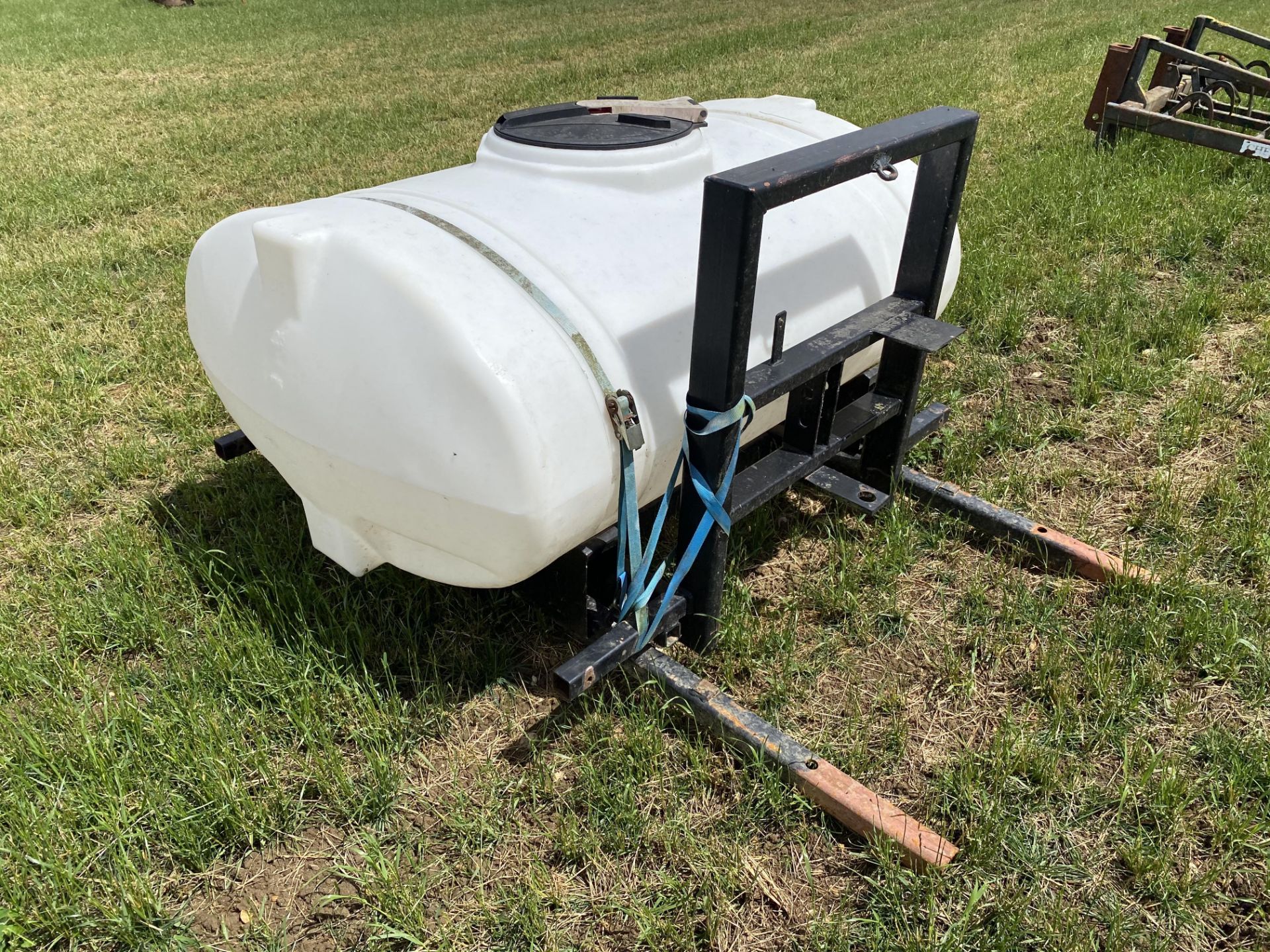 Plastic front mounted tank. M - Image 3 of 4