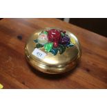 A Shelley gilt decorated bowl and cover, lid decor