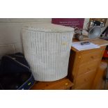 A loom corner linen basket