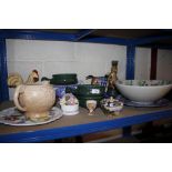 A collection of miscellaneous pottery items to inc