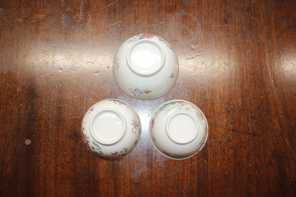 A small collection of 18th Century Worcester, famille rose and other tea bowls, modern Chinese tea - Image 22 of 24