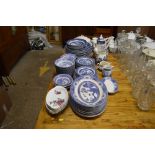 A quantity of various blue and white old willow pa