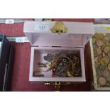 A small jewellery box and contents of various wris