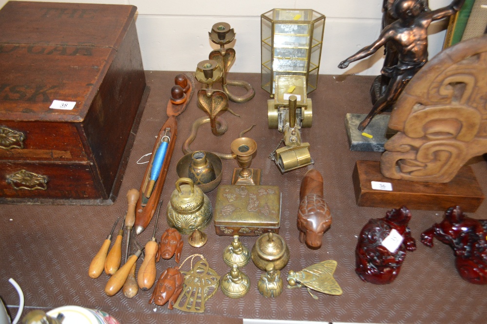 A quantity of various wooden and metalware to incl