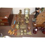 A quantity of various wooden and metalware to incl