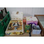 A quantity of Wizard of Oz items