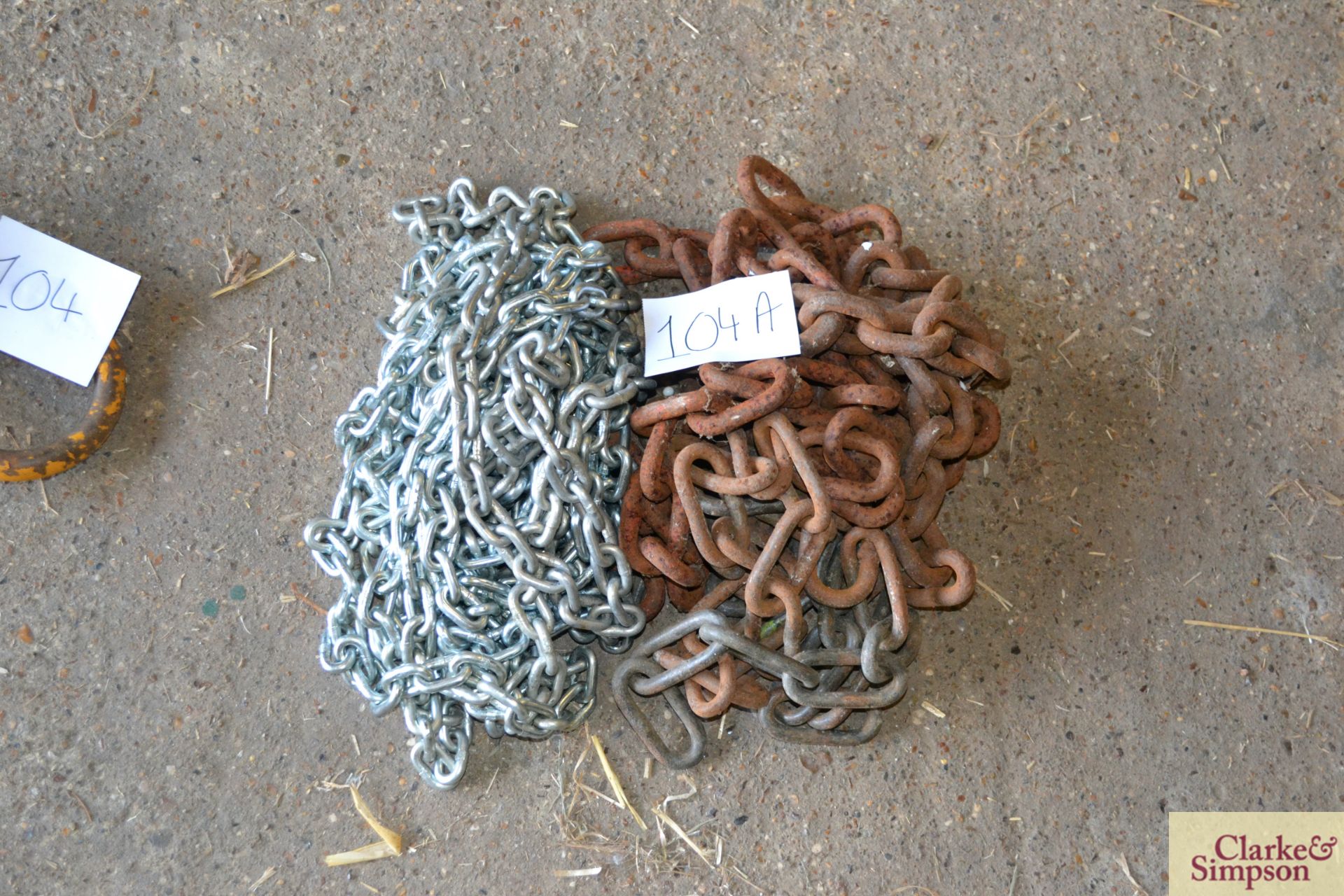 Quantity of chain.