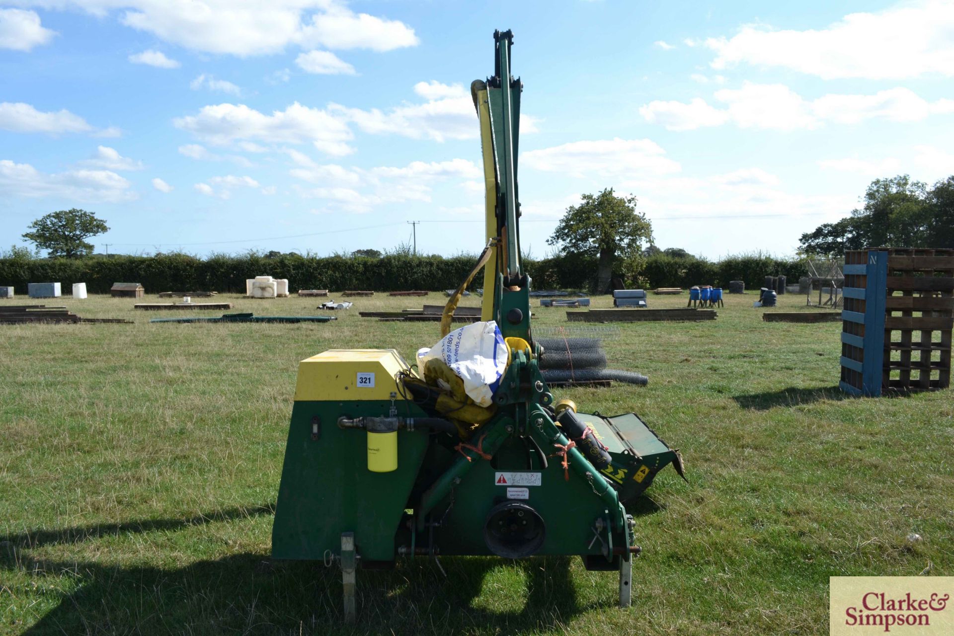 Spearhead XL605 linkage mounted hedge cutter. 2007. Model number 9560301. Serial number S071308. - Image 8 of 17