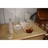 A quantity of various cut glassware to include a t