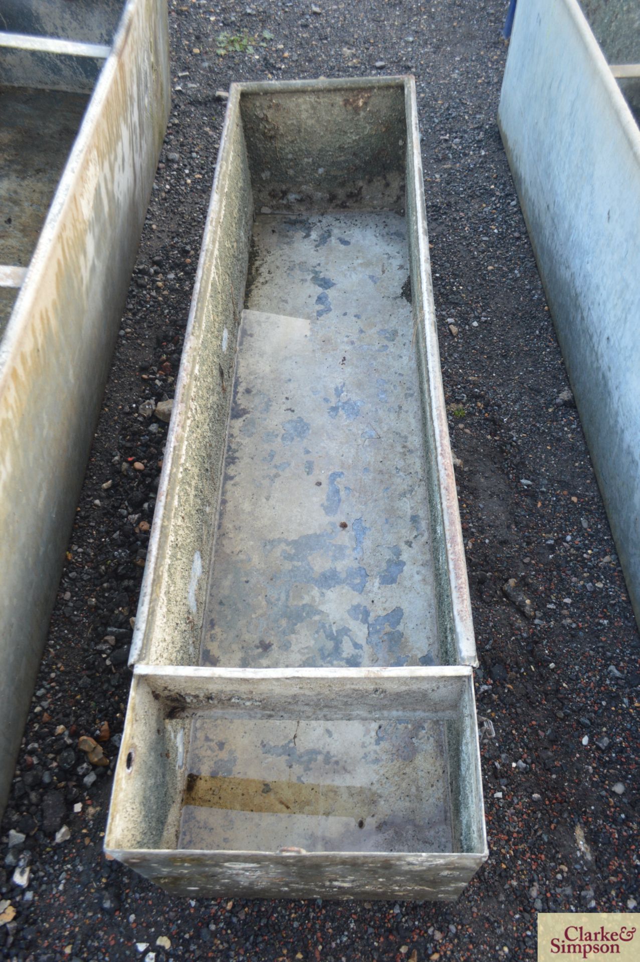 Large water trough. * - Image 3 of 3