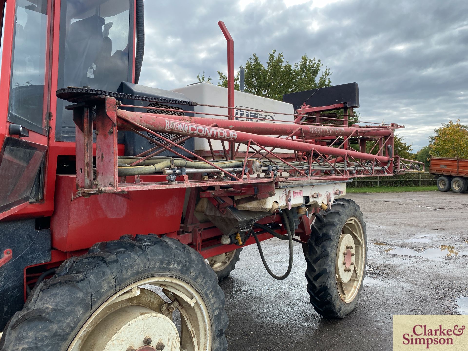 Bateman Hi-Lo 24m 4WD self-propelled sprayer. Registration H98 HDV. Date of first registration 06/ - Image 14 of 44