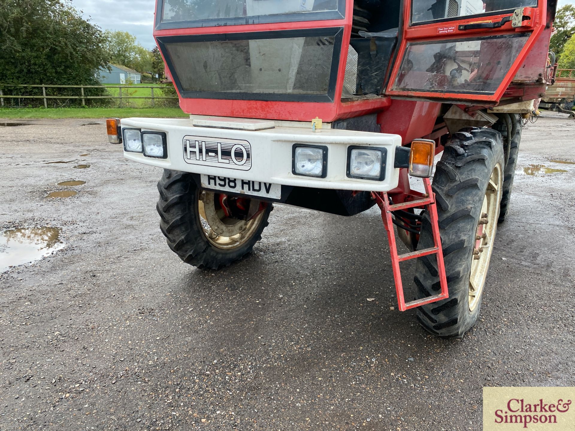 Bateman Hi-Lo 24m 4WD self-propelled sprayer. Registration H98 HDV. Date of first registration 06/ - Image 9 of 44