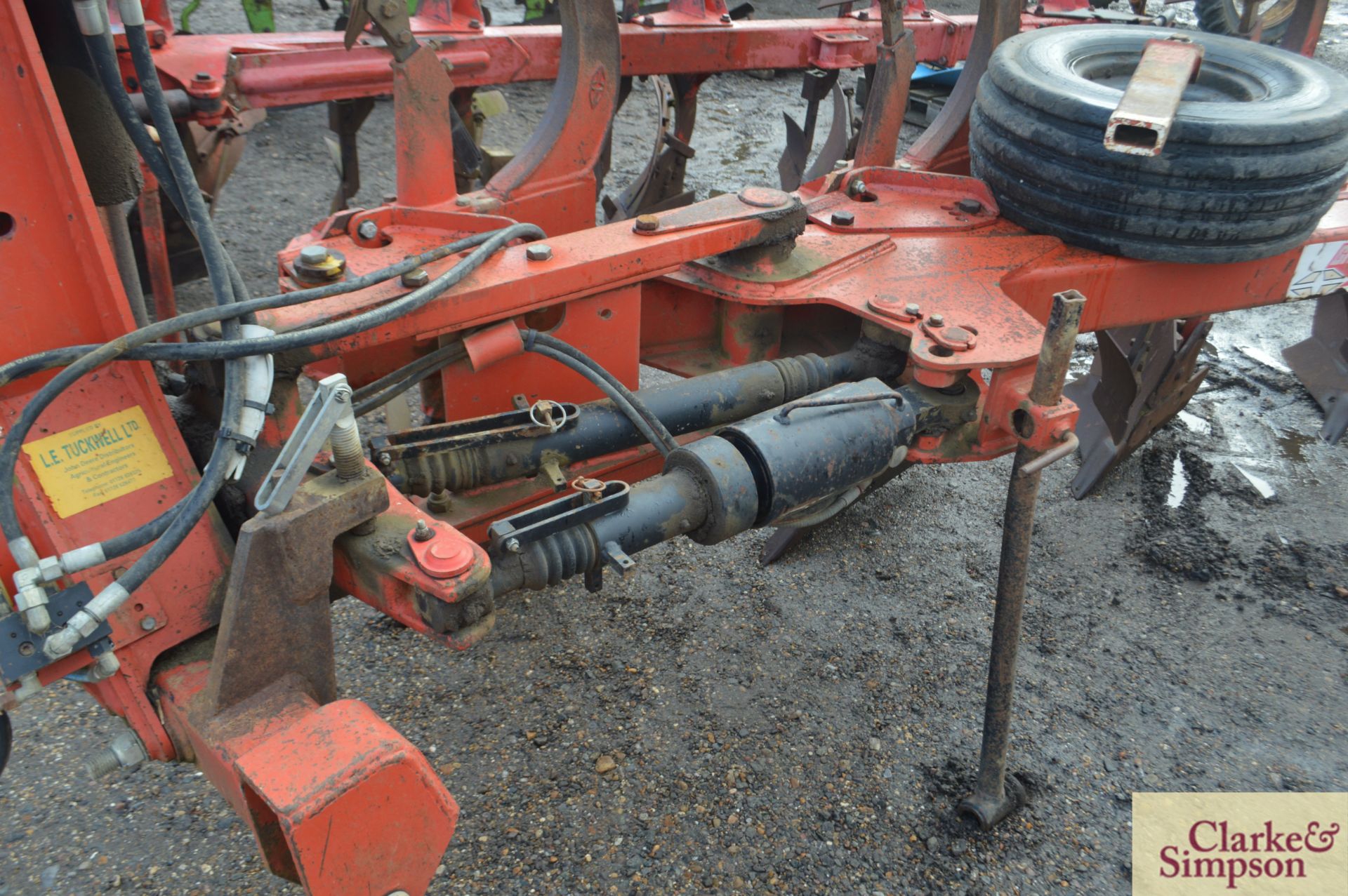 Gregoire Besson RB7 5F reversible plough. 1998. Serial number 705197. With No8 bodies and - Image 7 of 11