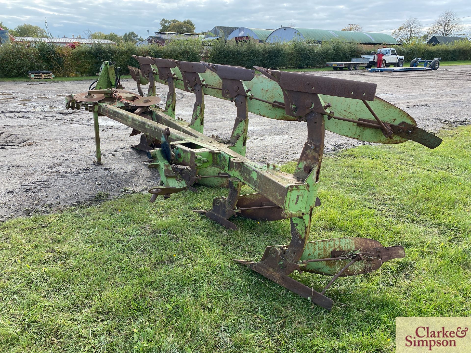 Dowdeswell DP7E 5F reversible plough. Serial number 414391418. * - Image 2 of 10