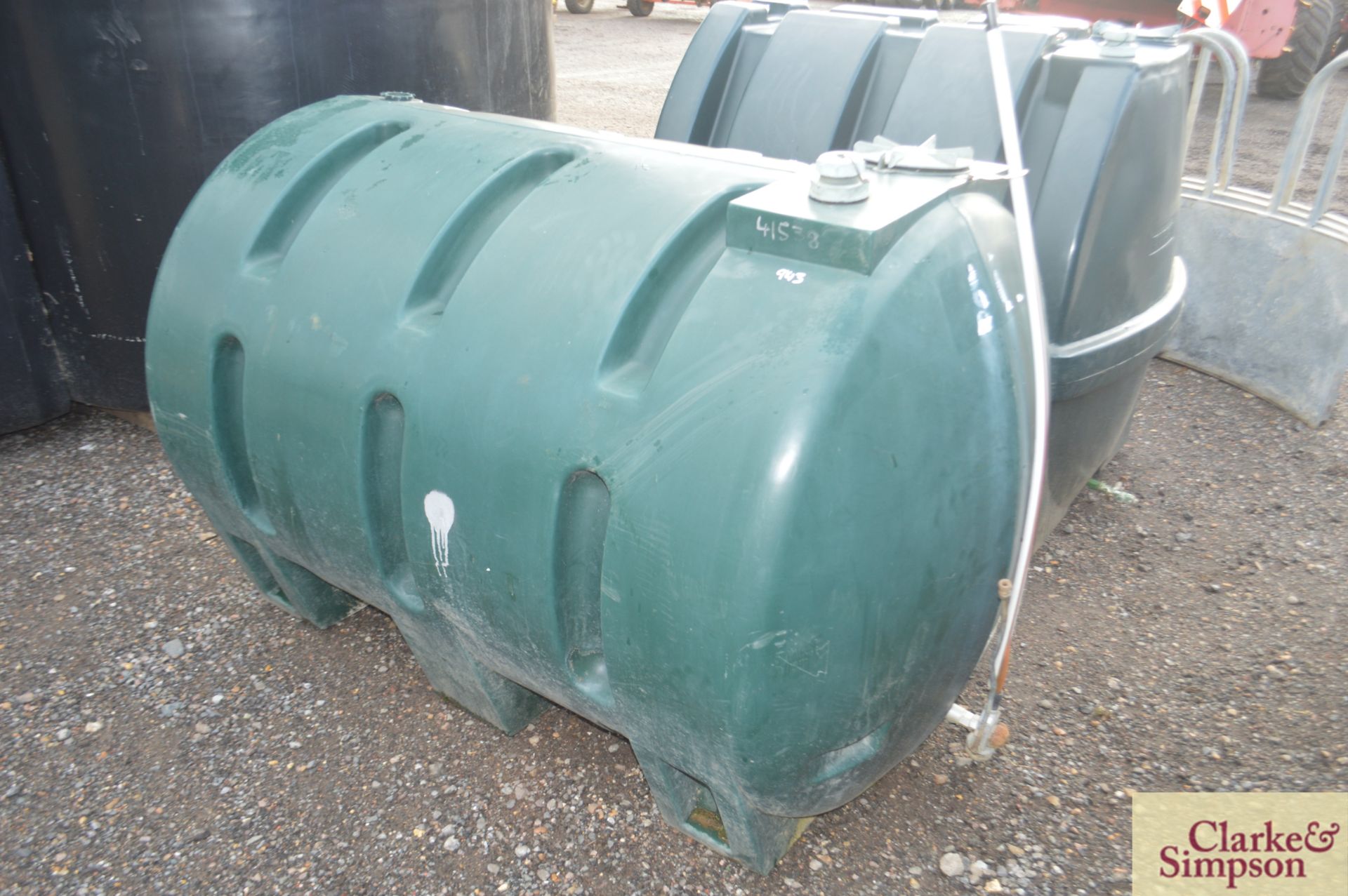 1200L plastic oil tank. * - Image 2 of 4