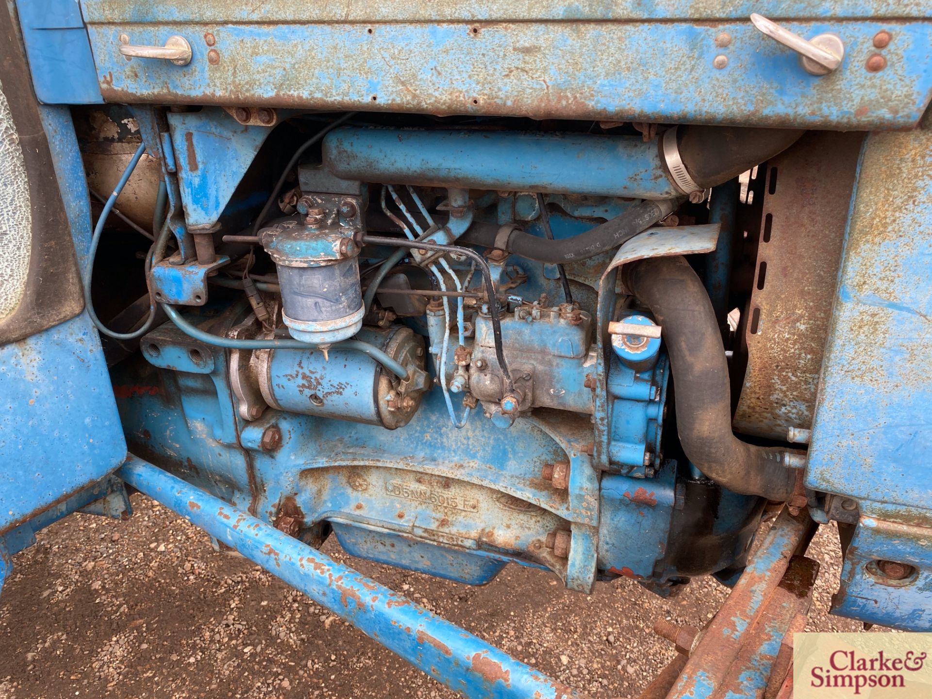 Ford 4100 2WD tractor. Registration SGV 409R. Date of first registration 02/1977. Serial number - Image 26 of 43