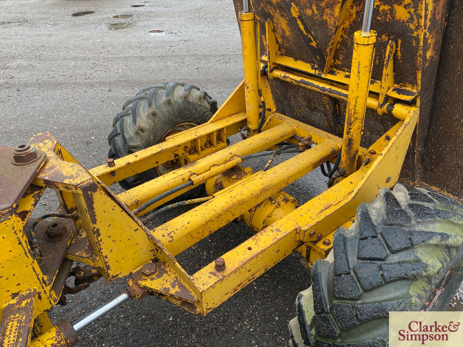 Winget 2.5T 4WD pivot steer dumper. 11.5/80R15 wheels and tyres. With electric start Lister 3cyl - Image 30 of 32