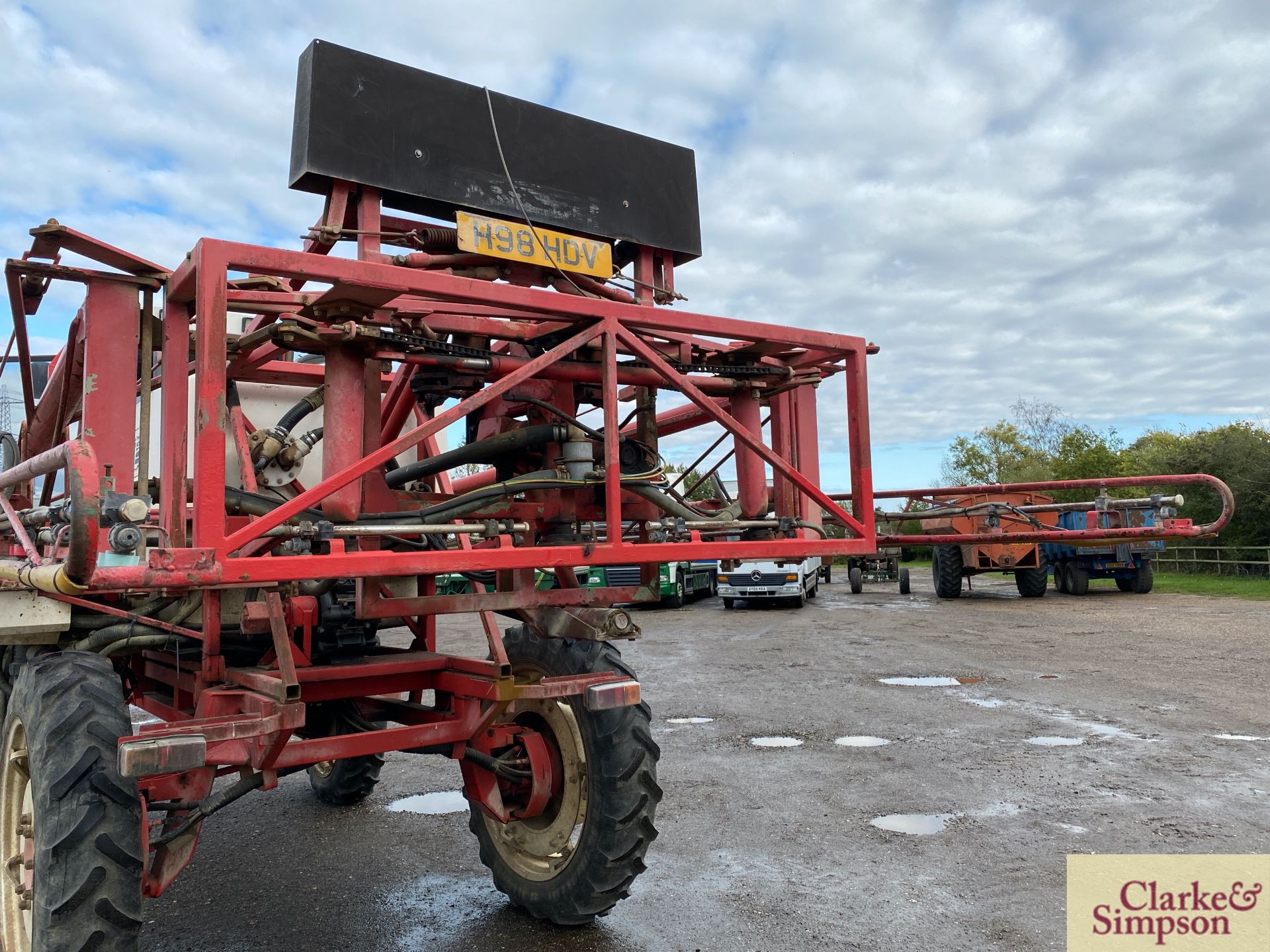 Bateman Hi-Lo 24m 4WD self-propelled sprayer. Registration H98 HDV. Date of first registration 06/ - Image 20 of 44