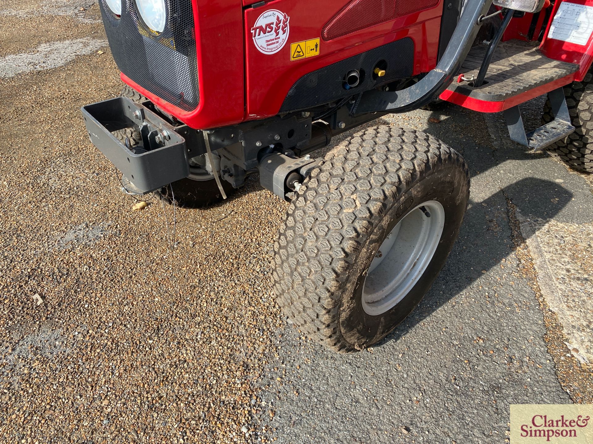 Massey Ferguson 1520 4WD compact tractor. 2017. Registration AY19 BXB. Date of first registration - Image 9 of 38