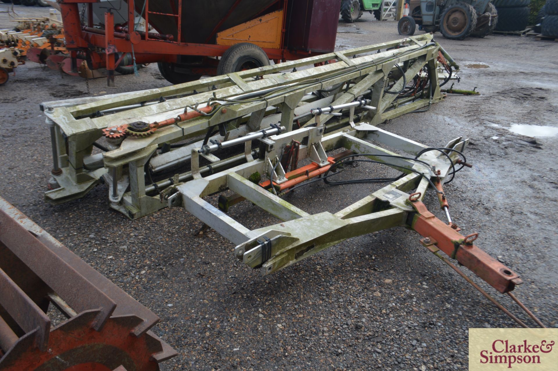 Landquip 24m aluminium sprayer booms. * - Image 2 of 4